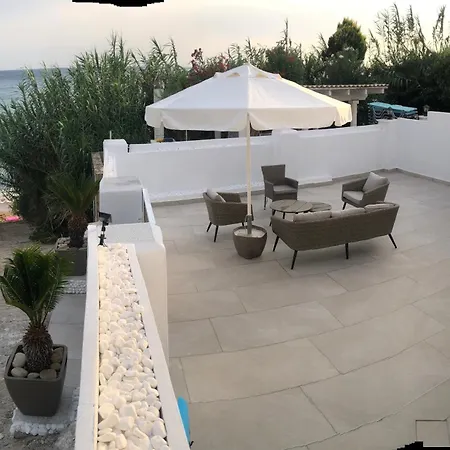 Sea Twenty Steps Holiday home *